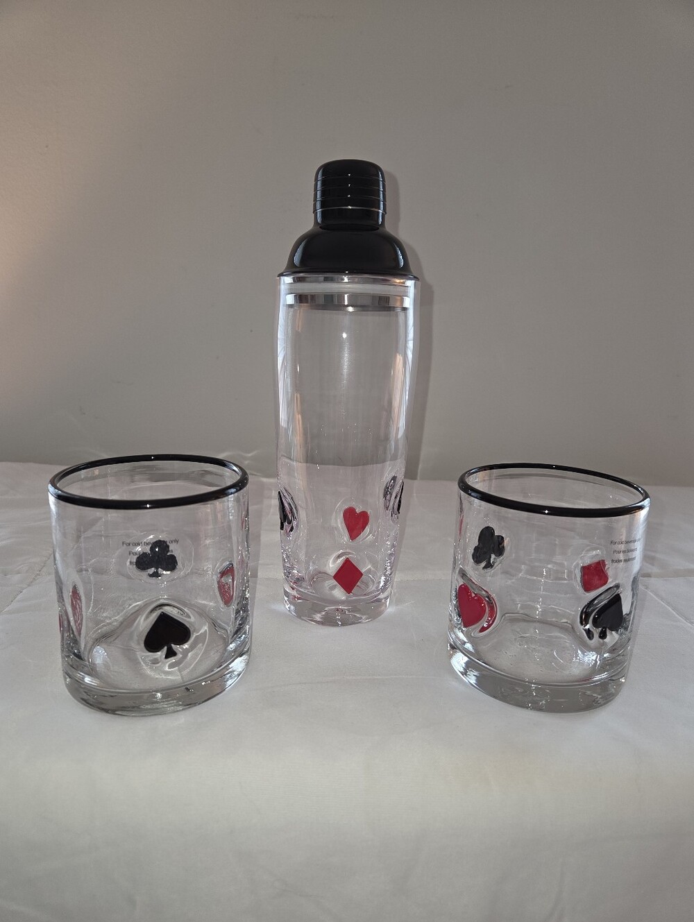 PLAYING CARDS DESIGNED COCKTAIL SHAKER & DOF TUMBLER SET
